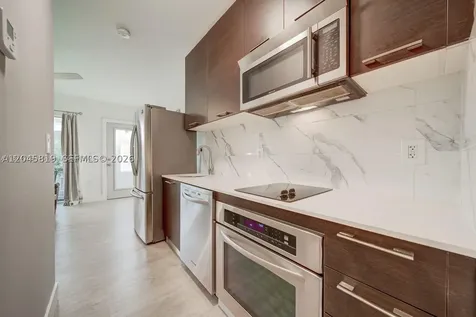 1568 Pennsylvania Miami Beach FL 33139