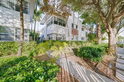 1568 Pennsylvania Miami Beach FL 33139