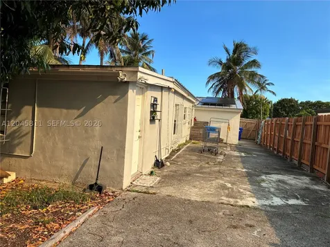 1445 NE 174th Street North Miami Beach FL 33162