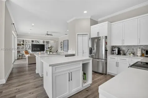 981 Waterside Circle Weston FL 33327