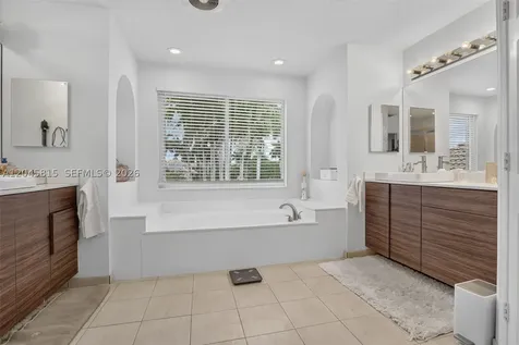 981 Waterside Circle Weston FL 33327