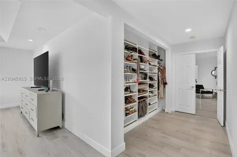 981 Waterside Circle Weston FL 33327