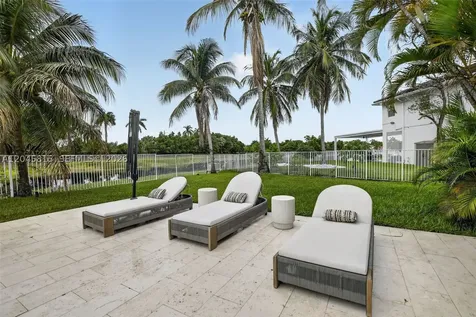 981 Waterside Circle Weston FL 33327