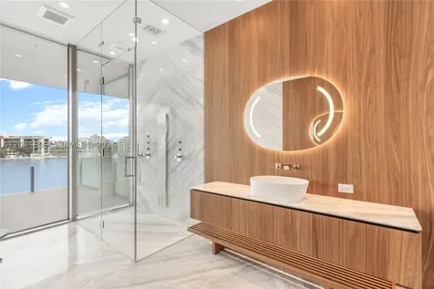 5 Grove Isle Miami FL 33133