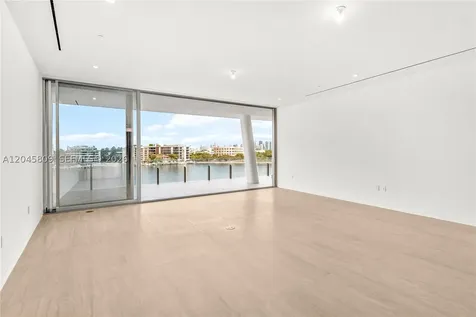 5 Grove Isle Miami FL 33133