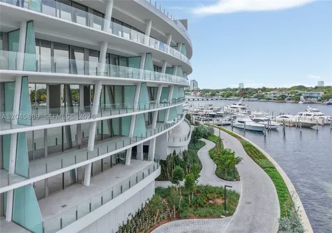 5 Grove Isle Miami FL 33133