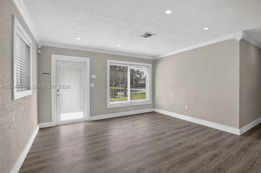1300 N 70th Terrace Hollywood FL 33024