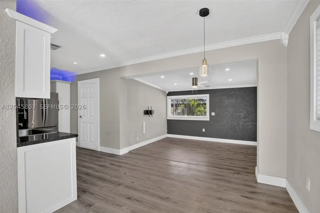 1300 N 70th Terrace Hollywood FL 33024