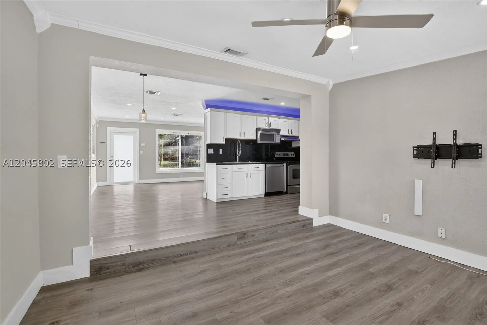1300 N 70th Terrace Hollywood FL 33024