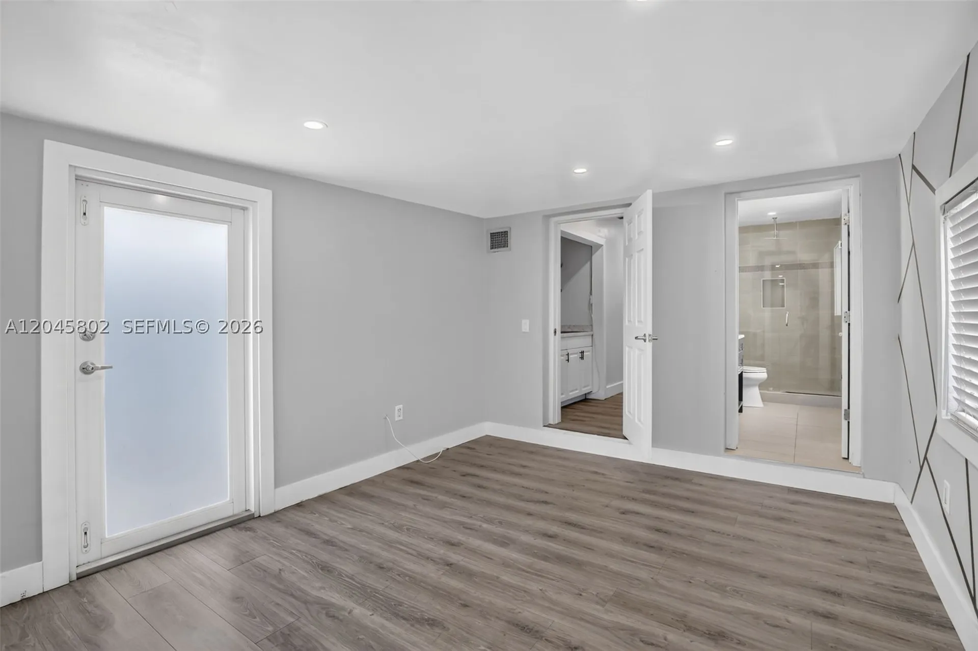 1300 N 70th Terrace Hollywood FL 33024