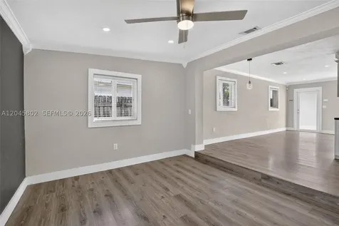 1300 N 70th Terrace Hollywood FL 33024