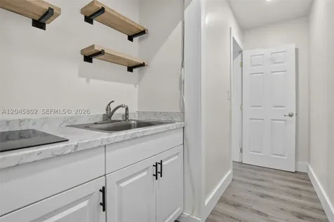 1300 N 70th Terrace Hollywood FL 33024