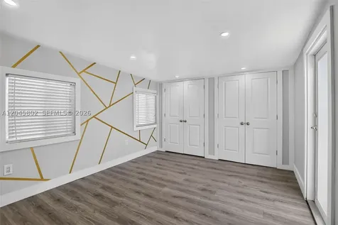 1300 N 70th Terrace Hollywood FL 33024