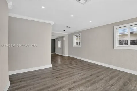 1300 N 70th Terrace Hollywood FL 33024