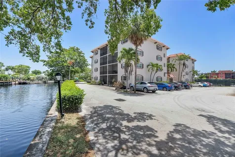 610 Tennis Club Drive Fort Lauderdale FL 33311