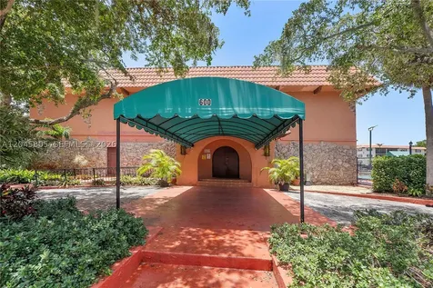 610 Tennis Club Drive Fort Lauderdale FL 33311