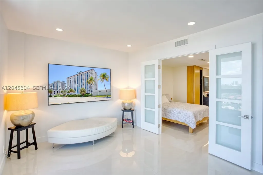 1500 S Ocean Drive Hollywood FL 33019