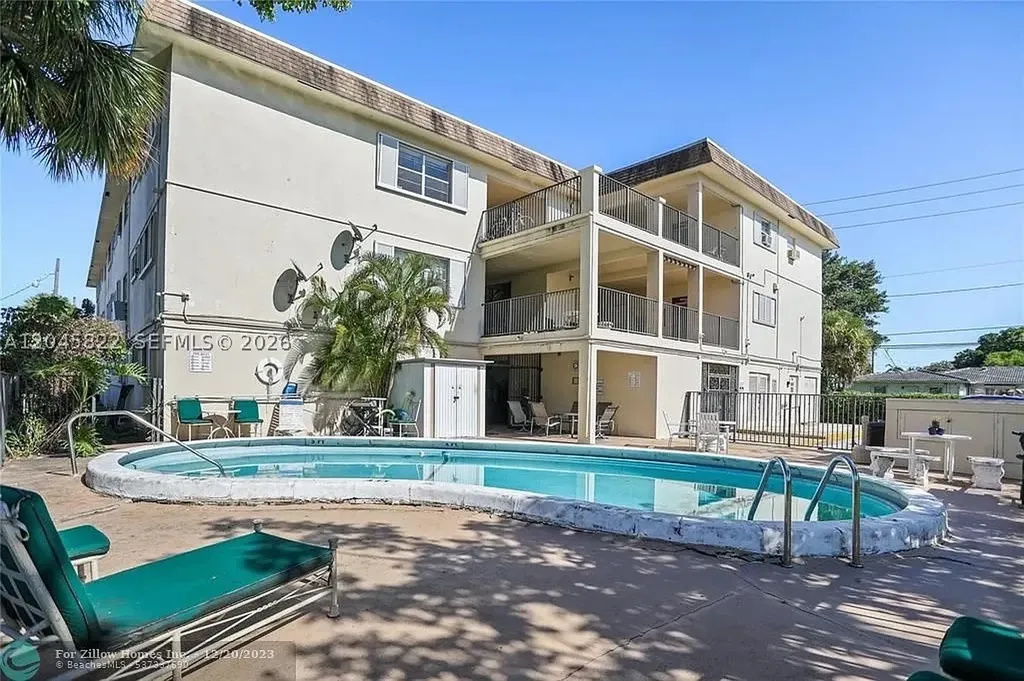 348 S Federal Highway Dania Beach FL 33004
