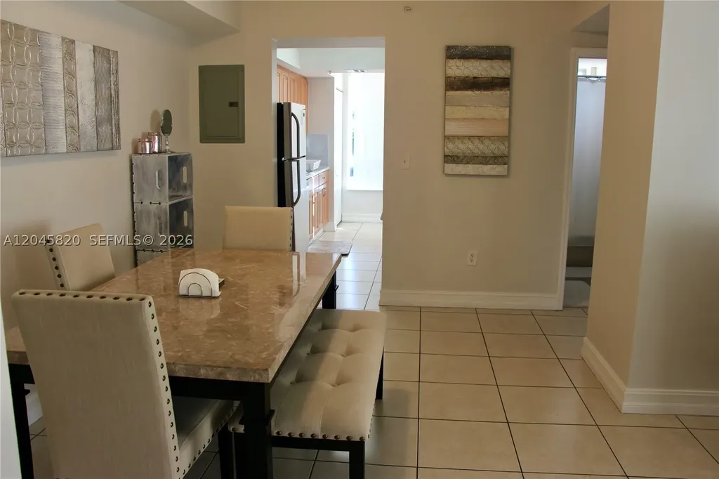 2501 Douglas Road Miami FL 33133