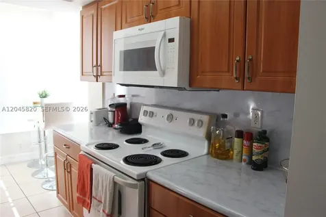 2501 Douglas Road Miami FL 33133