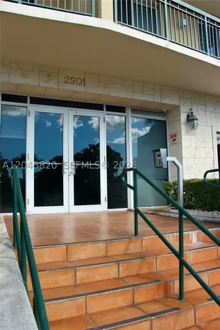 2501 Douglas Road Miami FL 33133