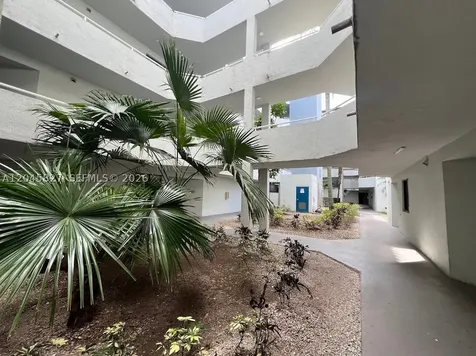 8205 SW 152nd Avenue Miami FL 33193