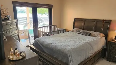 2588 W 64th Street Hialeah FL 33016