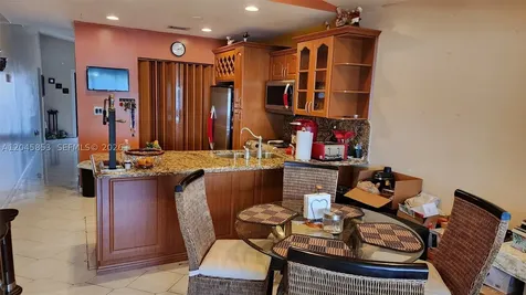 2588 W 64th Street Hialeah FL 33016