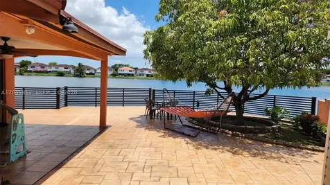 2588 W 64th Street Hialeah FL 33016