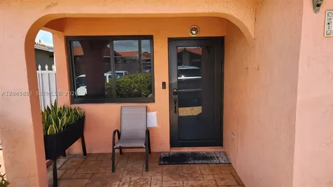 2588 W 64th Street Hialeah FL 33016
