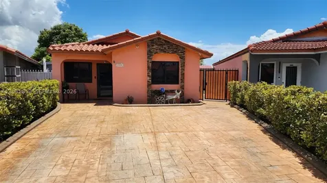 2588 W 64th Street Hialeah FL 33016