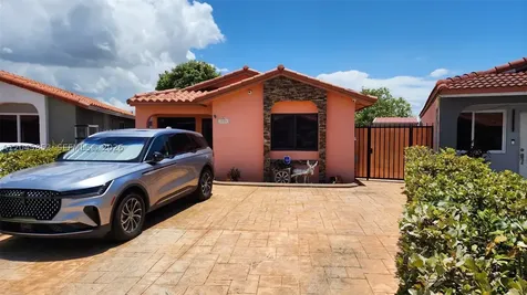2588 W 64th Street Hialeah FL 33016