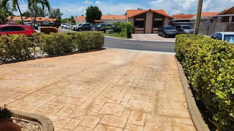 2588 W 64th Street Hialeah FL 33016