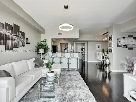 3020 NE 32nd Avenue Fort Lauderdale FL 33308
