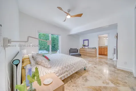 7055 SW 84th Avenue Miami FL 33143