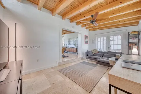 7055 SW 84th Avenue Miami FL 33143