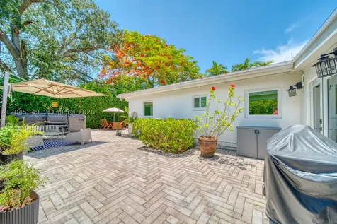 7055 SW 84th Avenue Miami FL 33143