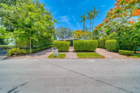 7055 SW 84th Avenue Miami FL 33143