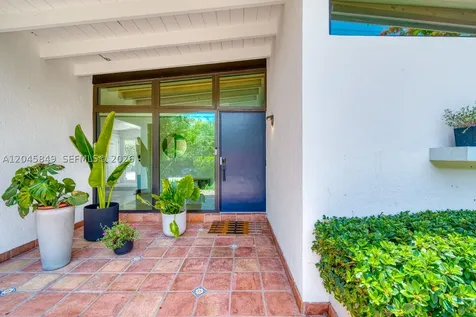 7055 SW 84th Avenue Miami FL 33143