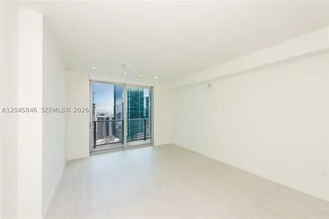 77 SE 5th Street Miami FL 33131