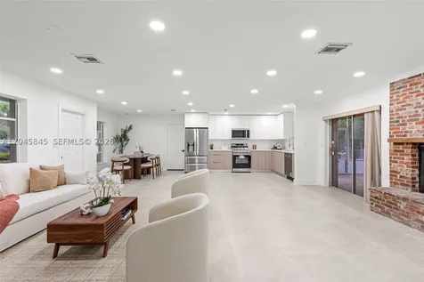 18103 SW 93rd Avenue Palmetto Bay FL 33157