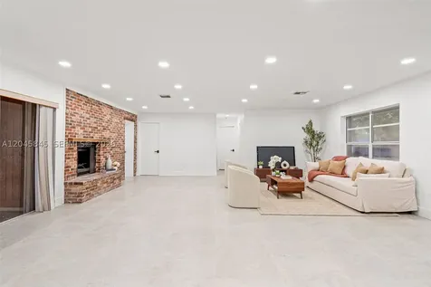 18103 SW 93rd Avenue Palmetto Bay FL 33157