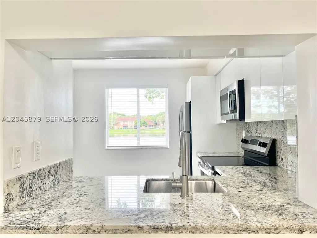 842 NW 92nd Avenue Plantation FL 33324