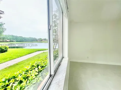 842 NW 92nd Avenue Plantation FL 33324