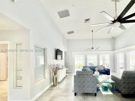 842 NW 92nd Avenue Plantation FL 33324