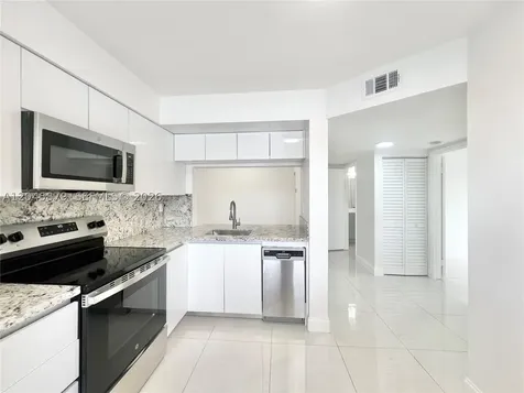 842 NW 92nd Avenue Plantation FL 33324