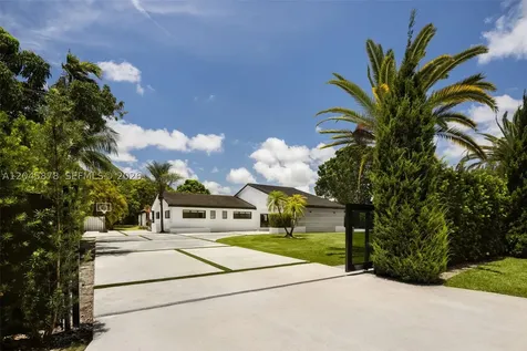 8960 SW 118th Street Miami FL 33176