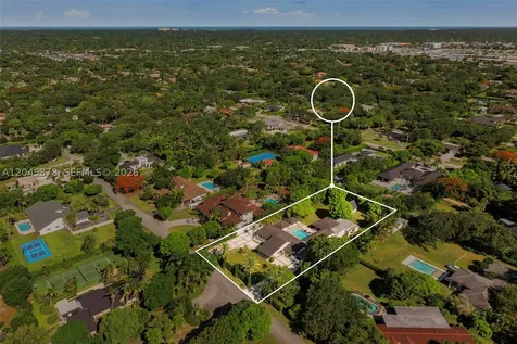 8960 SW 118th Street Miami FL 33176