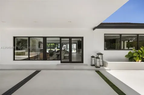 8960 SW 118th Street Miami FL 33176
