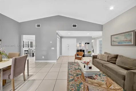 5212 SW 151st Place Miami FL 33185